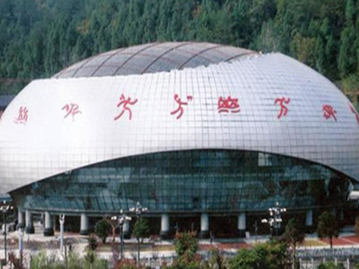 蘭州體育中心球形網(wǎng)架加工安裝